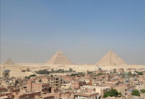 Elite Pyramids view apartments